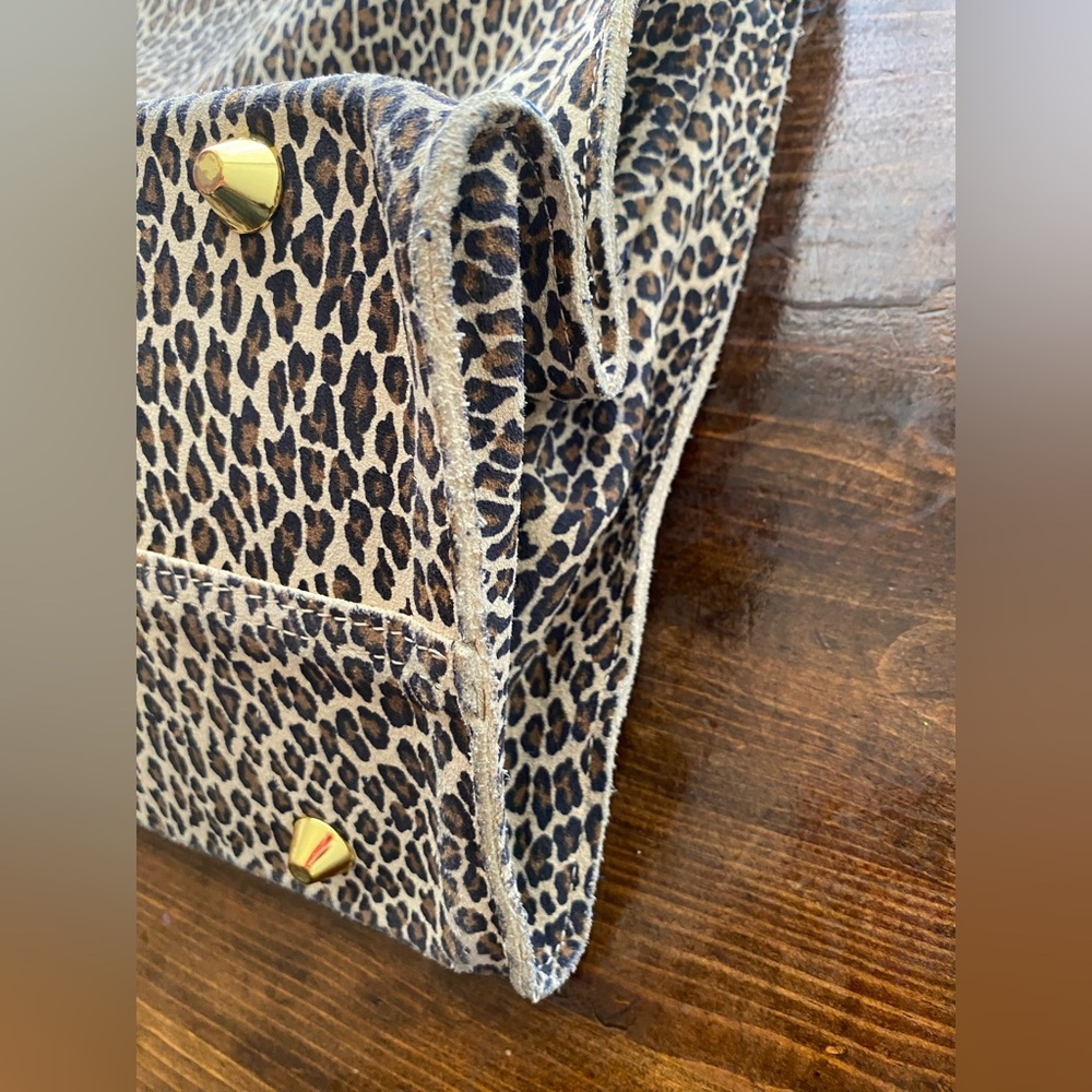 SOLD - CLARE V leopard cheetah suede leather tote bag with detachable strap. - Picture 12 of 13